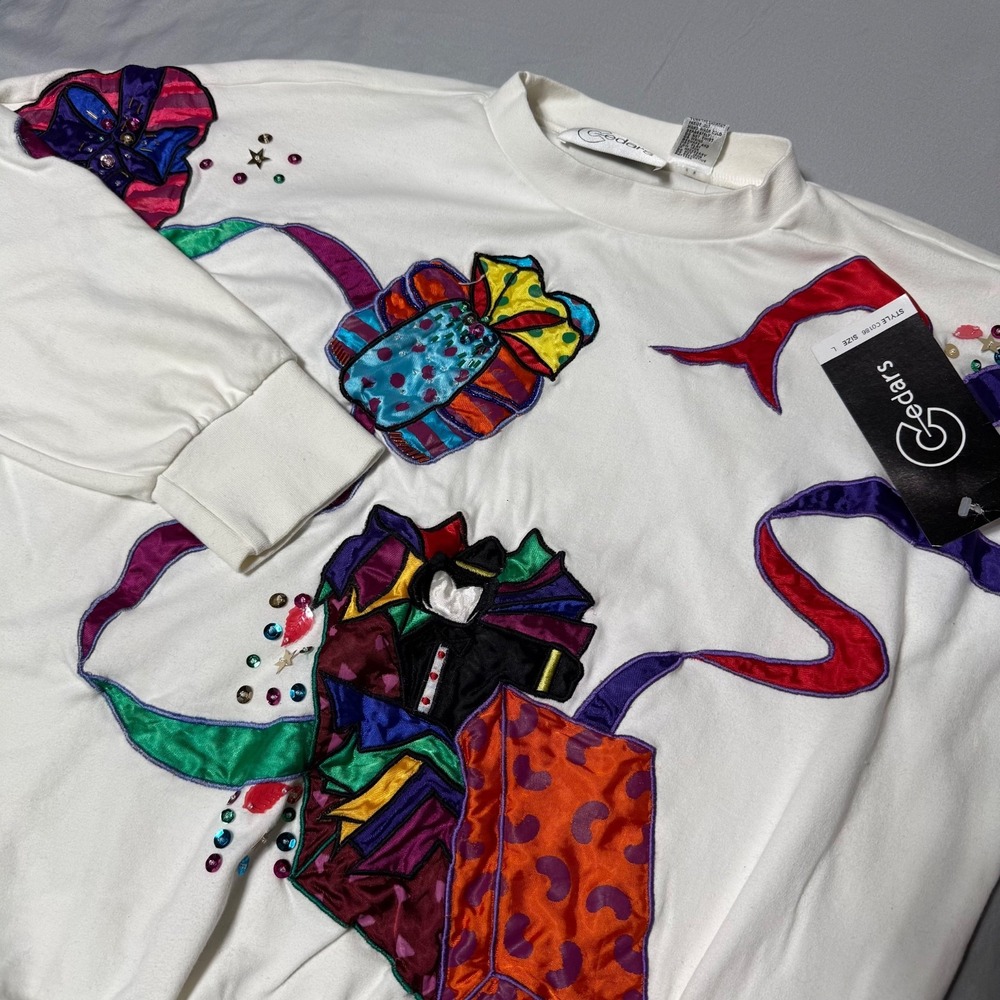 Cedars Vintage Holiday Christmas Long Sleeve T-Shirt Colorful Appliques White L